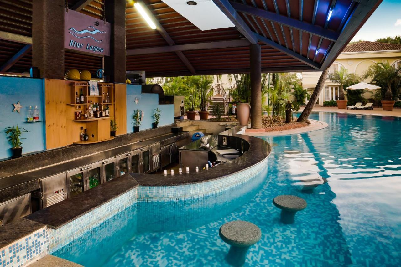 The Zuri White Sands, Goa Resort & Casino Варка Екстериор снимка