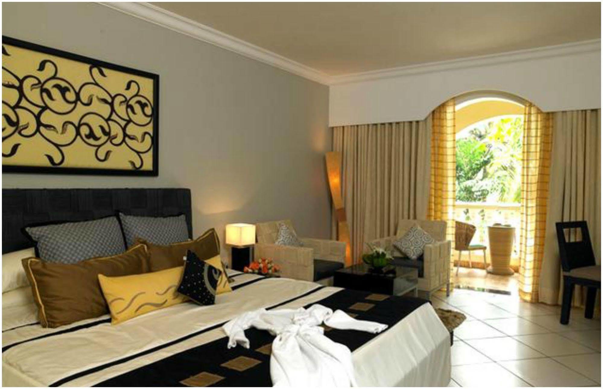 The Zuri White Sands, Goa Resort & Casino Варка Екстериор снимка