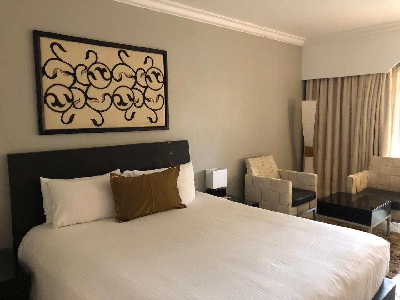 The Zuri White Sands, Goa Resort & Casino Варка Екстериор снимка